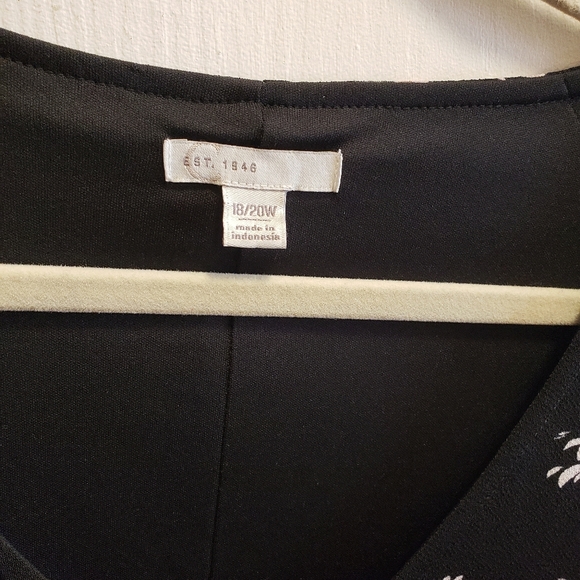 Beautiful Ladies dress - Picture 4 of 7